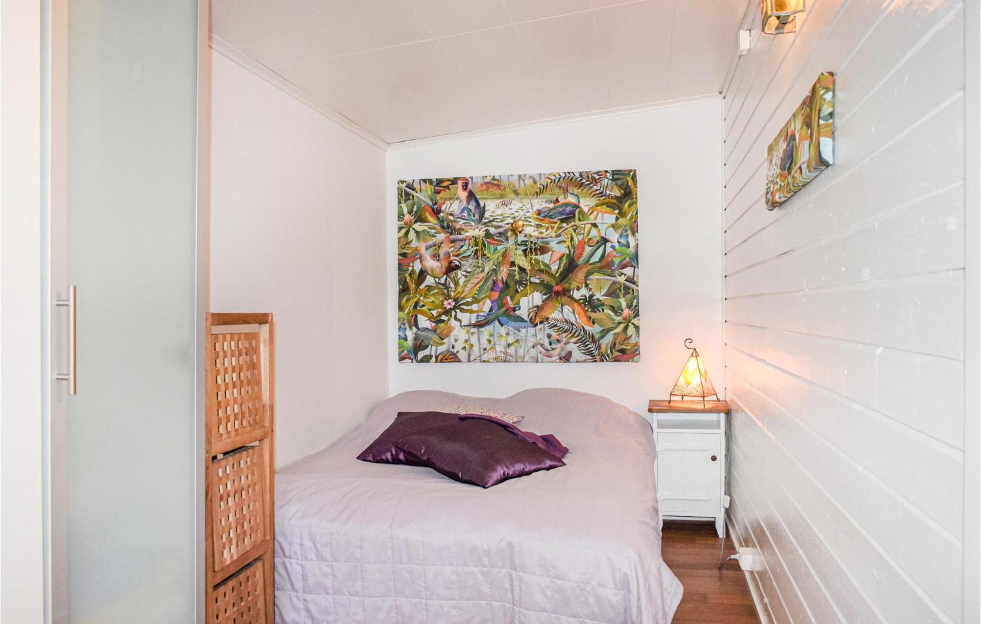 1 Bedroom Amazing Home In Hoellviken Exterior foto
